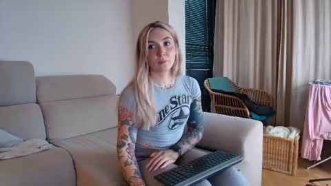 tattoobbgirl online show from 01/17/26, 04:11