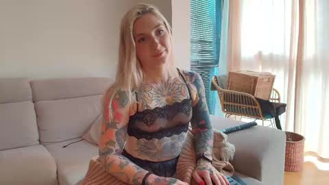tattoobbgirl online show from 05/08/26, 04:45