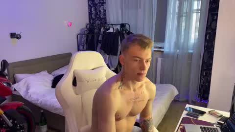 Snapshot of tattooed666cat chatting on 03/15/26, 11:05 Alex but u can call me Theo online show from 03/15/26, 11:05