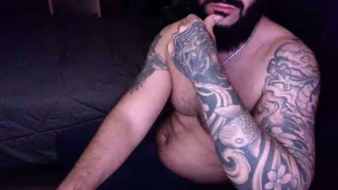 tattooedandbearded22 online show from 10/26/25, 05:02