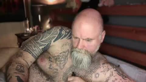 Tattooeddilf 01 online show from 10/31/25, 10:22
