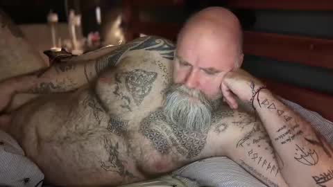 Tattooeddilf 01 online show from 11/04/25, 11:26