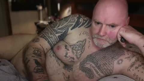 Snapshot of tattooeddilf01 chatting on 04/17/26, 11:19 Tattooeddilf 01 online show from 04/17/26, 11:19
