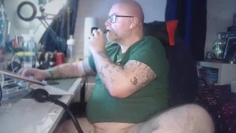 Snapshot of tattooeddilf01 chatting on 04/27/26, 09:13 Tattooeddilf 01 online show from 04/27/26, 09:13