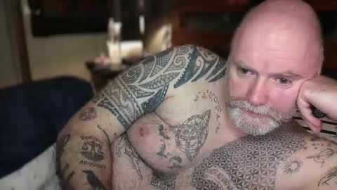 Snapshot of tattooeddilf01 chatting on 04/29/26, 10:38 Tattooeddilf 01 online show from 04/29/26, 10:38