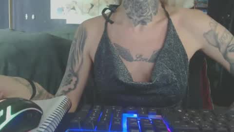 tatuada_safada online show from 11/06/25, 10:49