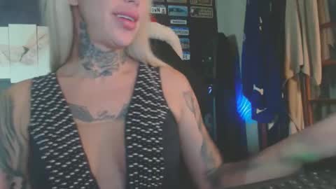 tatuada_safada online show from 11/26/25, 02:34