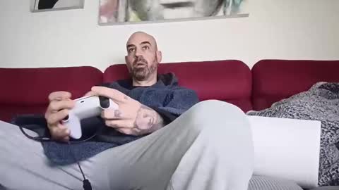 Snapshot of tatuadorhotxxx chatting on 01/18/26, 02:04 Tatuado20cm online show from 01/18/26, 02:04