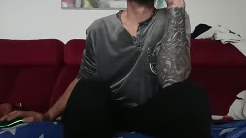 Snapshot of tatuadorhotxxx chatting on 02/23/26, 01:36 Tatuado20cm online show from 02/23/26, 01:36