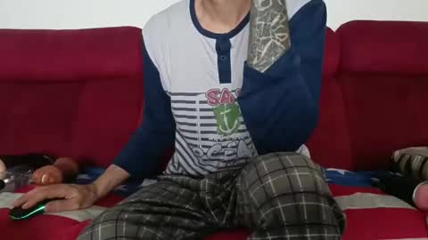 Snapshot of tatuadorhotxxx chatting on 03/18/26, 06:16 Tatuado20cm online show from 03/18/26, 06:16