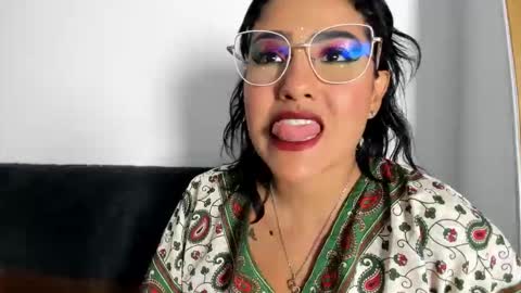 Tatiana Gomez online show from 05/19/26, 03:35