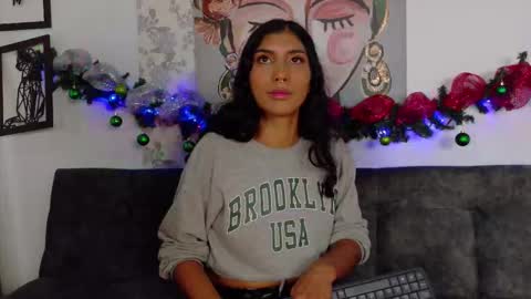 Taty Miller online show from 12/01/25, 08:36