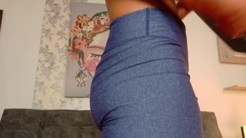 Taty Miller online show from 01/15/26, 01:59