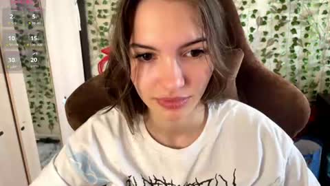 Kira online show from 07/10/26, 09:34