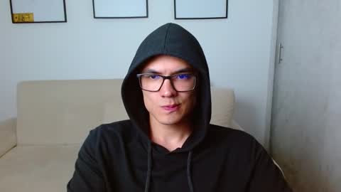 taurus4k online show from 02/07/25, 01:04