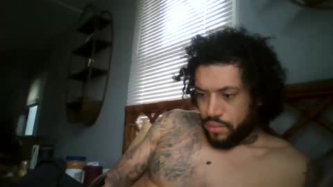 Snapshot of taurusbaeforever chatting on 04/16/26, 12:06 taurusbaeforever online show from 04/16/26, 12:06