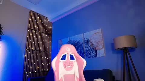 Taya online show from 01/31/25, 11:24