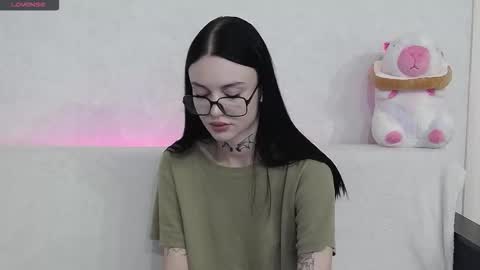 Snapshot of tayaavis chatting on 09/23/25, 06:22 Taya online show from 09/23/25, 06:22