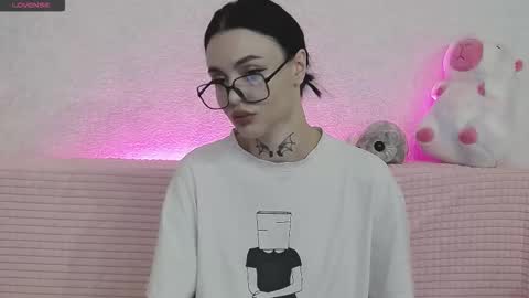 Snapshot of tayaavis chatting on 11/29/25, 03:48 Taya online show from 11/29/25, 03:48