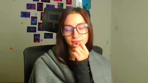 Taya online show from 02/06/26, 07:12