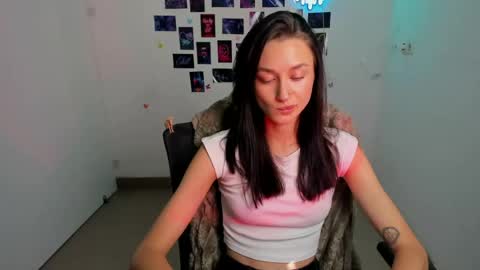 Snapshot of tayavibe chatting on 07/07/26, 05:54 Taya online show from 07/07/26, 05:54