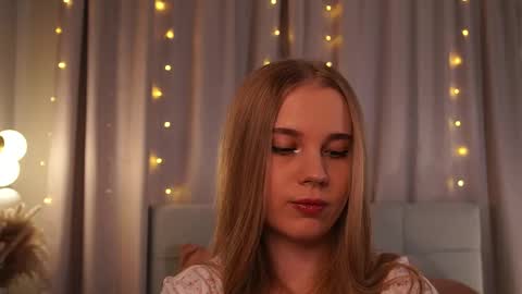 Taya online show from 05/26/26, 04:47