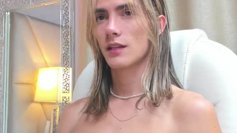 tayler_swift1 online show from 03/06/25, 01:05