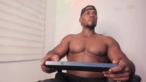 Snapshot of tayler_waka chatting on 12/07/24, 03:25 Tyler online show from 12/07/24, 03:25