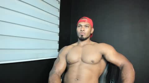 Snapshot of tayler_waka chatting on 02/08/25, 01:00 Tyler online show from 02/08/25, 01:00