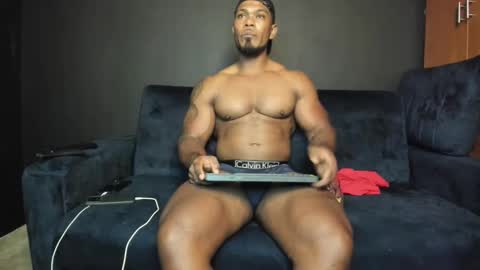 Snapshot of tayler_waka chatting on 03/12/25, 11:54 Tyler online show from 03/12/25, 11:54