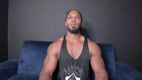 Snapshot of tayler_waka chatting on 10/01/25, 10:38 Tyler online show from 10/01/25, 10:38