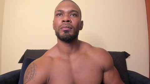 Snapshot of tayler_waka chatting on 11/01/25, 01:40 Tyler online show from 11/01/25, 01:40