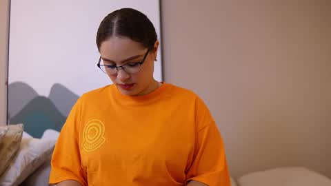 Snapshot of taylerkim chatting on 10/10/25, 04:50 Teylor Kim online show from 10/10/25, 04:50