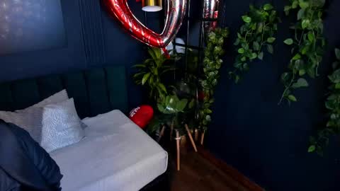 Taylor Bennet online show from 02/17/25, 12:05