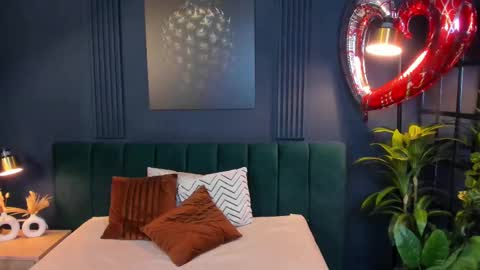 Taylor Bennet online show from 02/27/25, 12:13