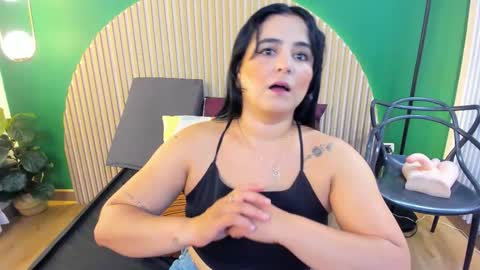 Taylor Bennet online show from 11/15/25, 11:43