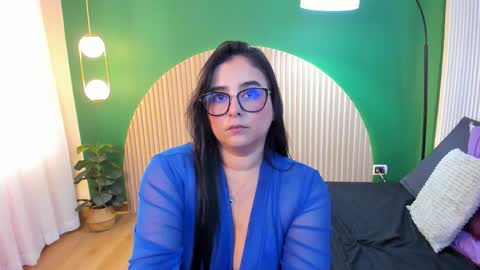 Taylor Bennet online show from 03/25/26, 08:04