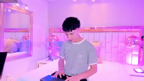 taylor_brooks_ online show from 04/06/26, 06:20