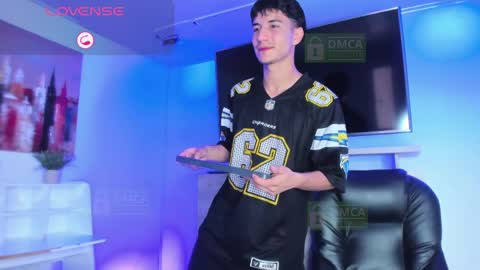 taylor_brooks_ online show from 04/11/26, 06:56