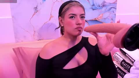 Snapshot of taylor_cupper_ chatting on 09/18/25, 03:52 taylor_cupper_ online show from 09/18/25, 03:52