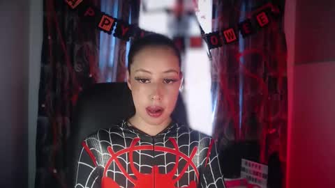 Taylor 3 online show from 10/24/25, 03:41