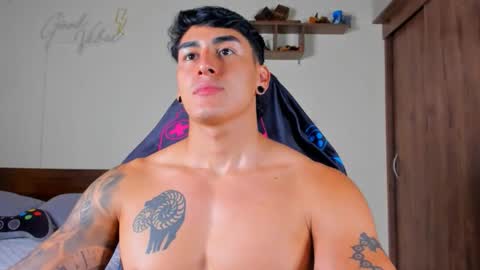 taylor_mclane1 online show from 11/19/25, 03:23