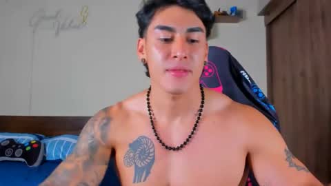 taylor_mclane1 online show from 12/05/25, 04:58