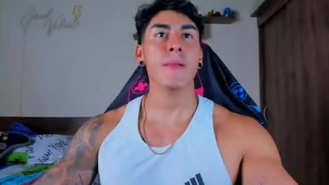 taylor_mclane1 online show from 02/02/26, 05:33