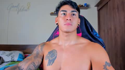 taylor_mclane1 online show from 02/03/26, 02:22