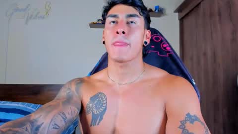 taylor_mclane1 online show from 02/11/26, 06:02