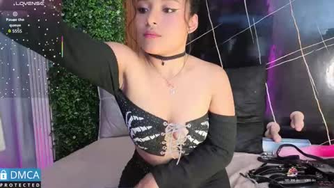 Tay online show from 11/14/25, 08:07