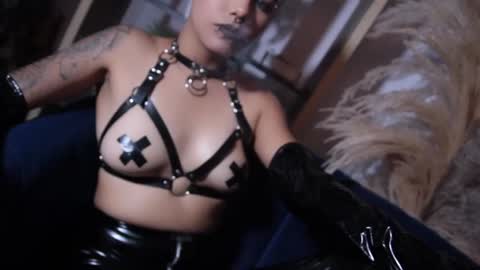 Taylor online show from 12/13/24, 06:16