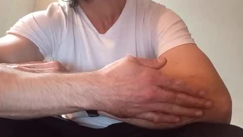 Taylor online show from 10/05/25, 04:38