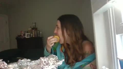 taylorslay online show from 05/13/26, 11:33